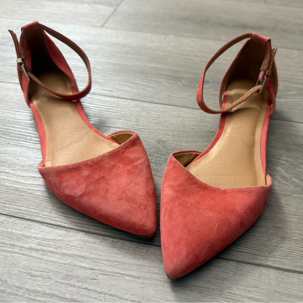 Crown Vintage Coral Ankle Strap Low Wedges Sz 6.5
